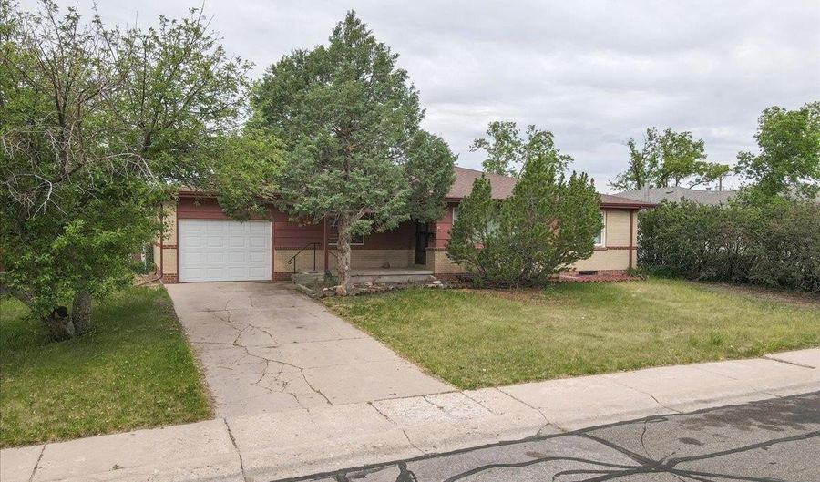 5040 GREYBULL Ave, Cheyenne, WY 82009 - 5 Beds, 2 Bath