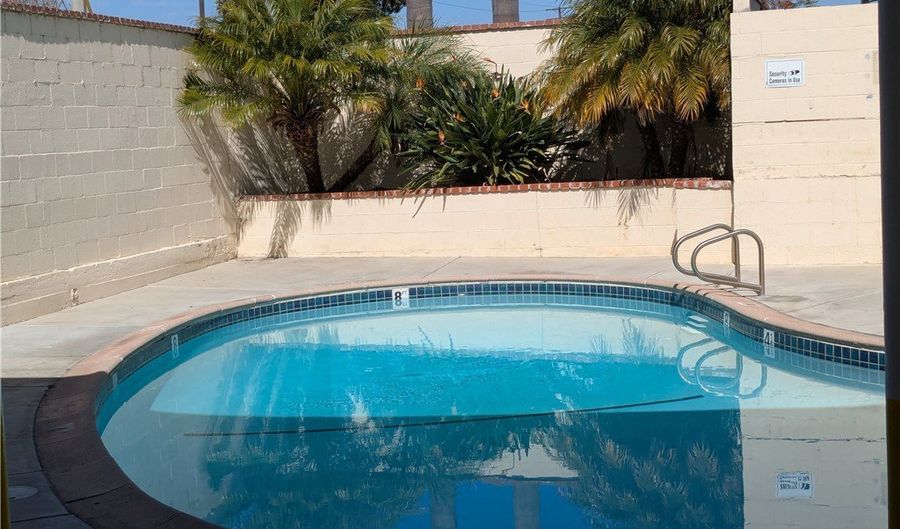 1900 Artesia Blvd 4, Torrance, CA 90504 - 2 Beds, 1 Bath