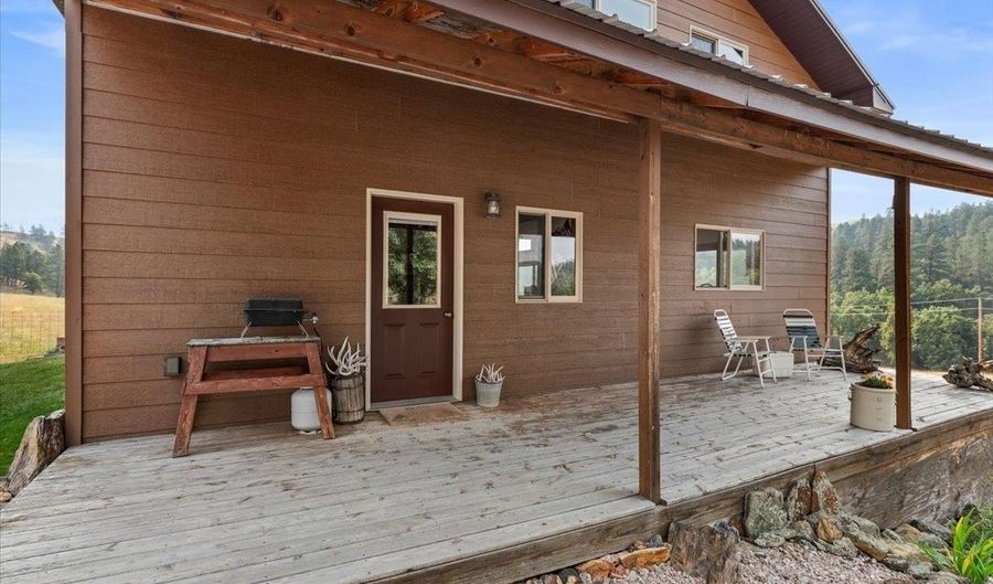 30 Alum Creek Rd, Aladdin, WY 82710 - 2 Beds, 2 Bath