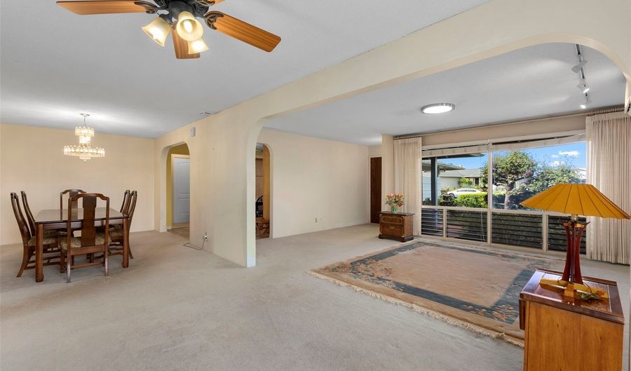 98-042 Puaalii Way, Aiea, HI 96701 - 4 Beds, 2 Bath
