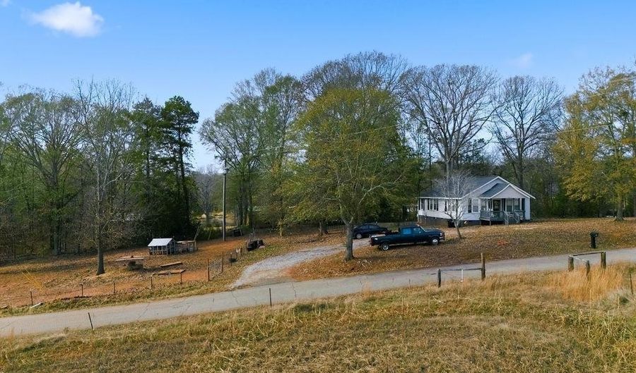 5107 Davis Cir, Anderson, SC 29625 - 3 Beds, 2 Bath