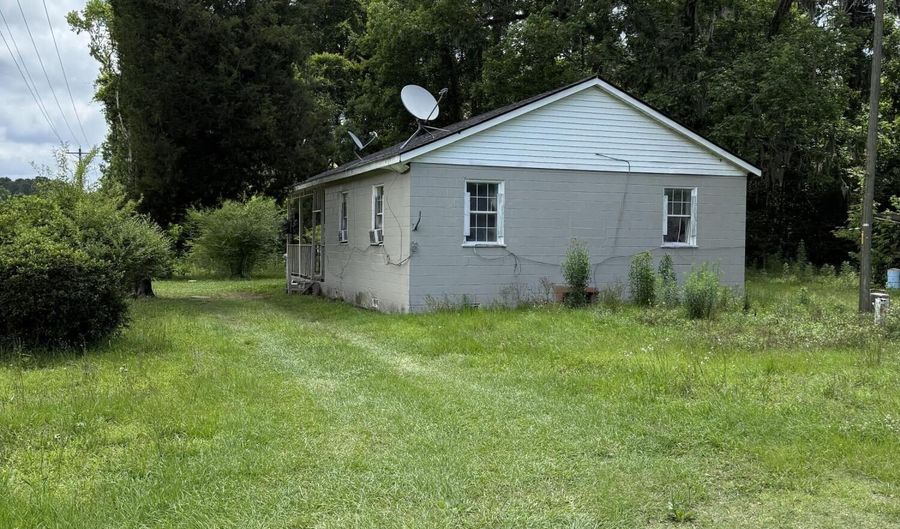 7413 N Highway 17, Awendaw, SC 29429 - 4 Beds, 1 Bath