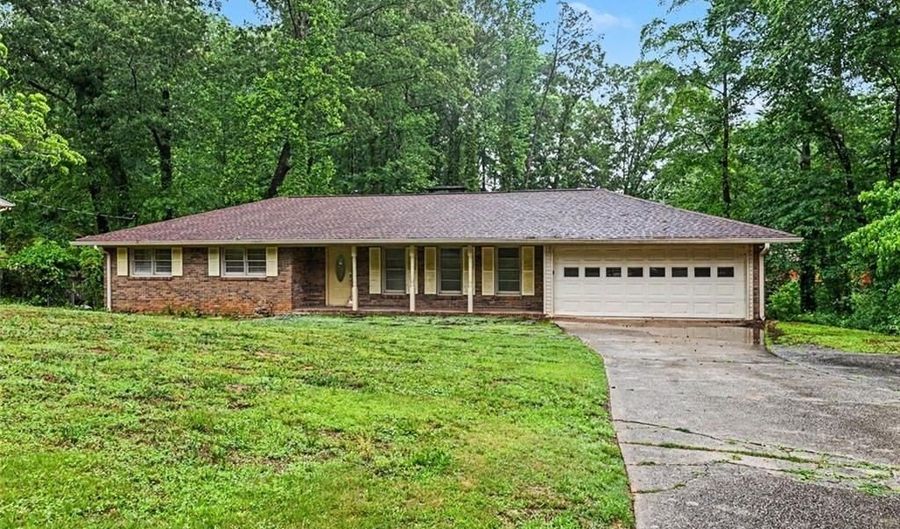 1184 Flamingo Dr, Austell, GA 30168 - 3 Beds, 3 Bath