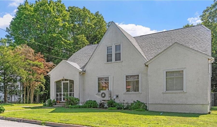 75 Read Ave, Lincoln, RI 02865 - 4 Beds, 2 Bath