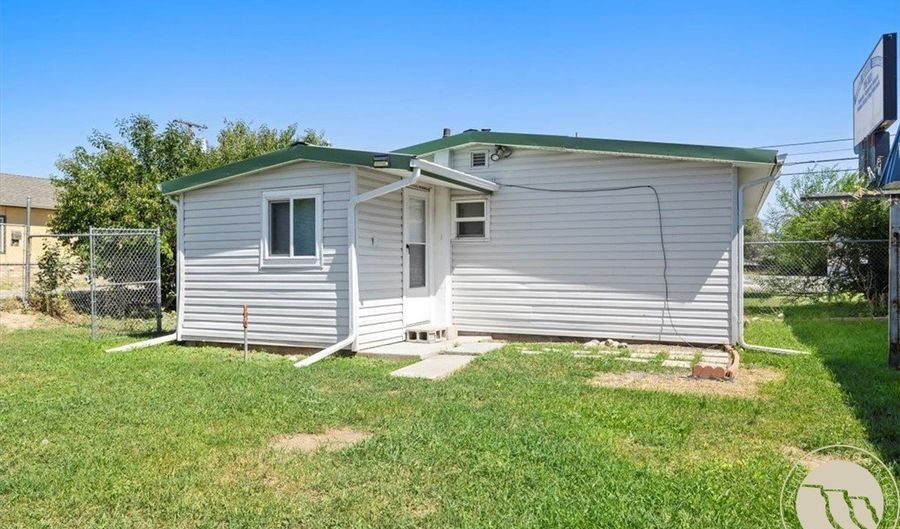 226 Moore Ln, Billings, MT 59101 - 2 Beds, 1 Bath
