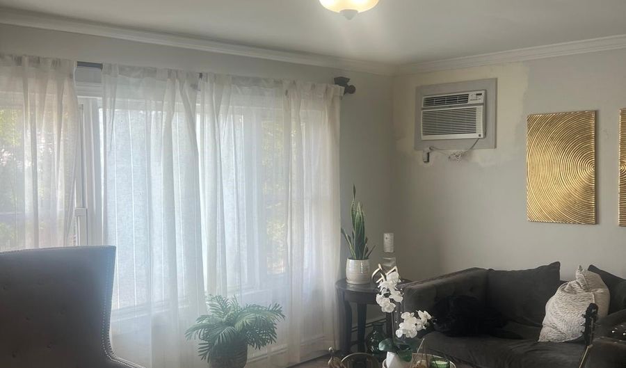 102 W 48TH St, Bayonne, NJ 07002 - 7 Beds, 3 Bath