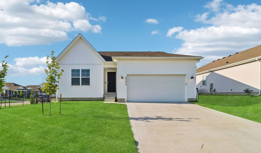 4204 NE 16th St, Ankeny, IA 50021 - 3 Beds, 2 Bath