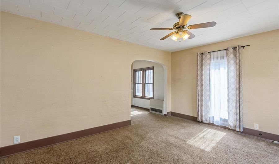 119 S Woodard Ave, Absarokee, MT 59001 - 2 Beds, 1 Bath
