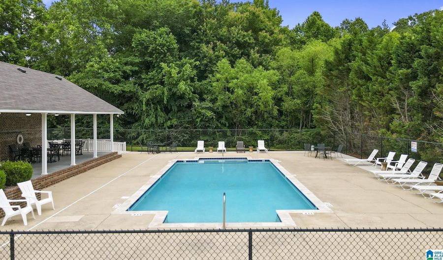 885 BARKLEY Dr, Alabaster, AL 35007 - 4 Beds, 3 Bath