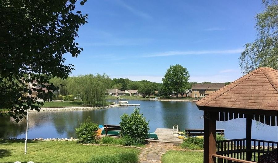 8414 Gallant Fox Dr, Indianapolis, IN 46217 - 3 Beds, 3 Bath