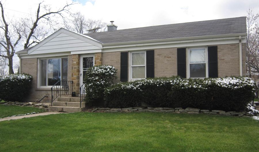 1436 Atwood Ave, Berkeley, IL 60163 - 3 Beds, 2 Bath