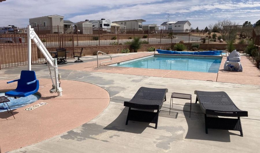 1915 W CASA DEL RIO Dr 7, Benson, AZ 85602 - 1 Beds, 2 Bath