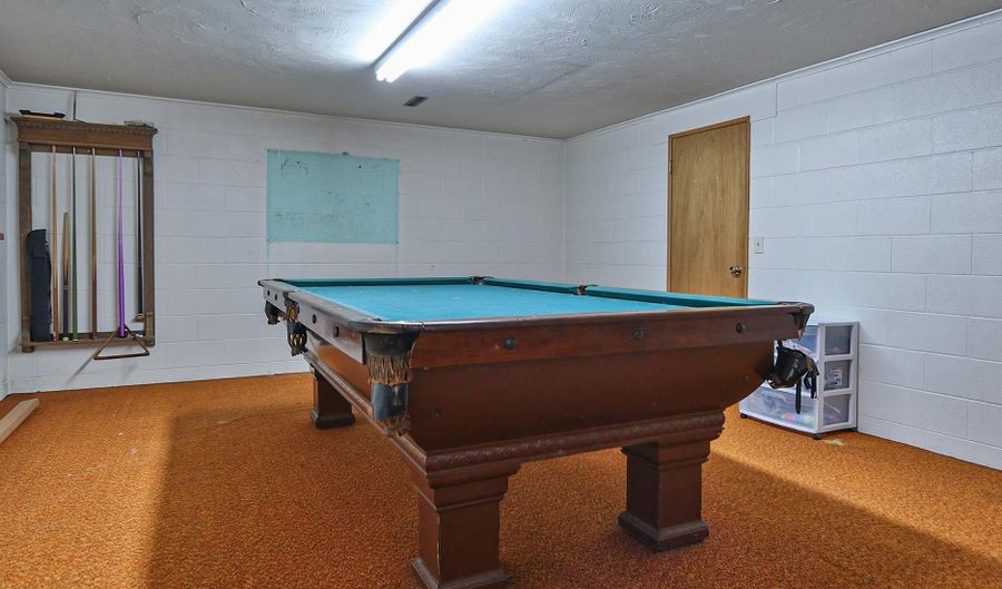 230 8th St, Adams, NE 68301 - 2 Beds, 2 Bath