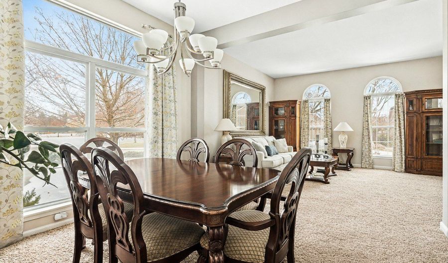 1950 Broadsmore Dr, Algonquin, IL 60102 - 4 Beds, 5 Bath