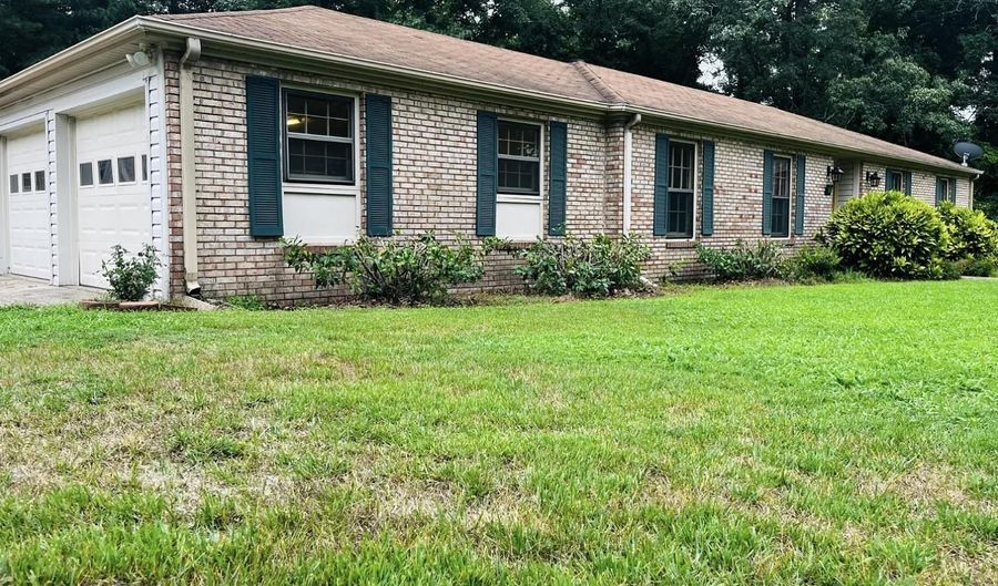 161 MISSION Dr, Alabaster, AL 35007 - 3 Beds, 3 Bath