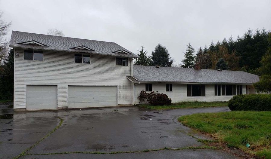 8101 Grimes Way SE, Aumsville, OR 97325 - 5 Beds, 4 Bath