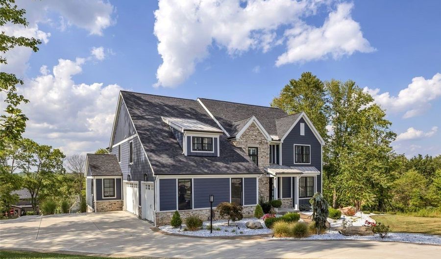 133 Woodford Dr, Adams Twp., PA 16033 - 5 Beds, 5 Bath