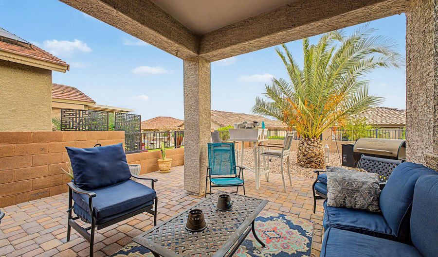 22585 W MOONLIGHT Path, Buckeye, AZ 85326 - 2 Beds, 2 Bath