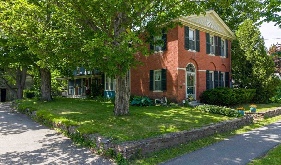 76 Main St, Charlestown, NH 03603 - 5 Beds, 3 Bath