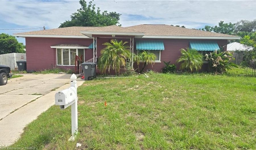 311 E Walnut St, Avon Park, FL 33825 - 2 Beds, 2 Bath