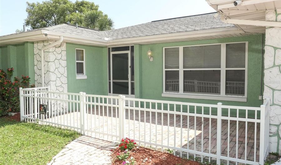 645 PEACHWOOD Dr, Altamonte Springs, FL 32714 - 4 Beds, 3 Bath