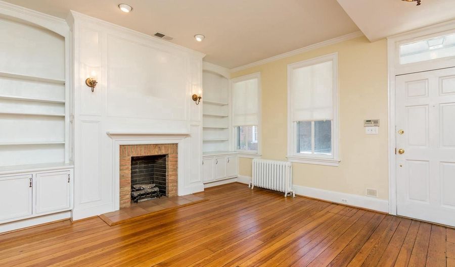 151 DUKE OF GLOUCESTER St, Annapolis, MD 21401 - 4 Beds, 4 Bath