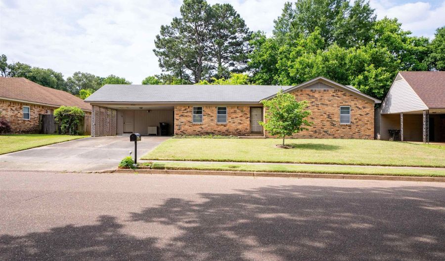 5723 BARTLETT WOODS Dr, Bartlett, TN 38134 - 3 Beds, 2 Bath