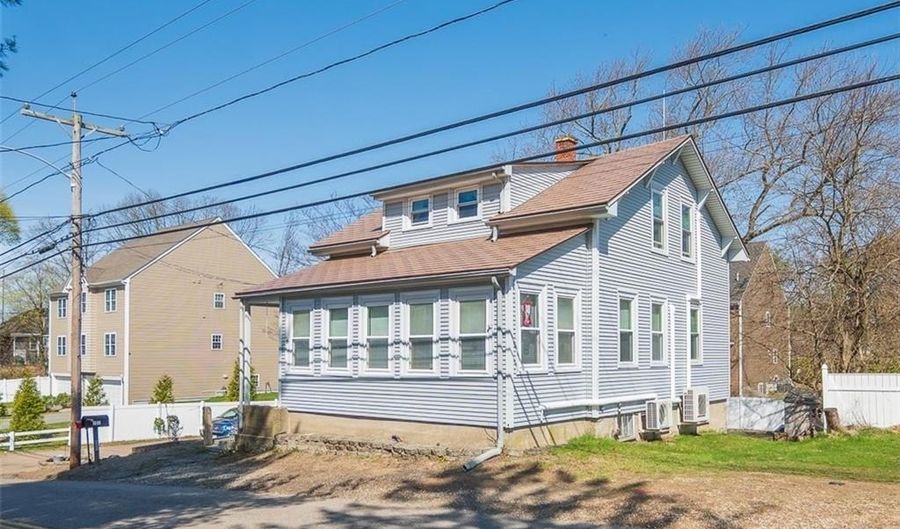101 Collins St, Attleboro, MA 02703 - 3 Beds, 2 Bath
