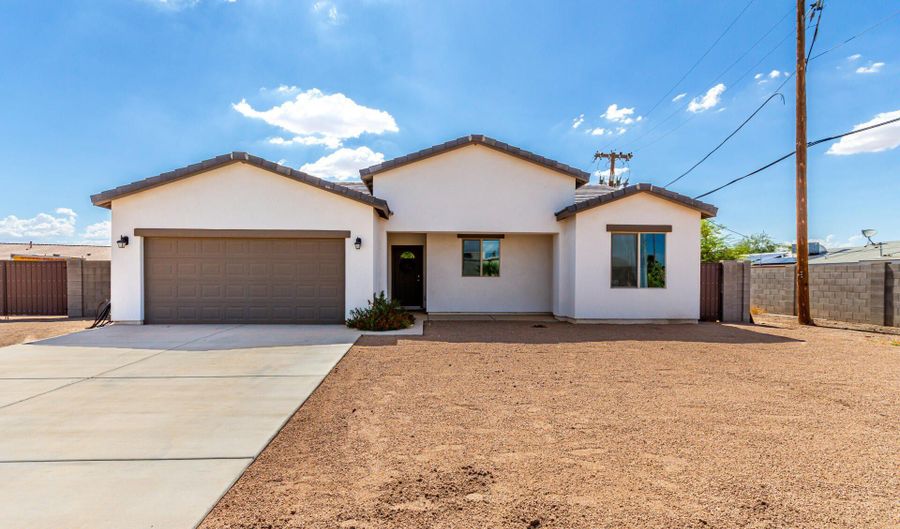 8944 W CENTURY Dr, Arizona City, AZ 85123 - 3 Beds, 2 Bath