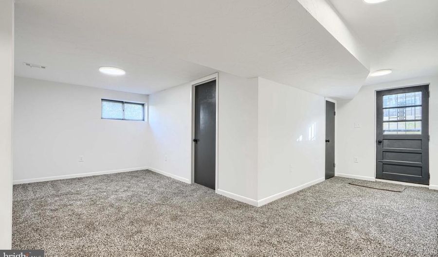 4504 SCOTTS LEVEL Ct, Baltimore, MD 21208 - 1 Beds, 1 Bath