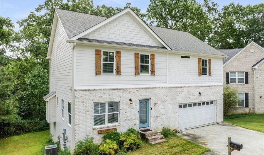 201 Wilhelmina Dr, Austell, GA 30168 - 4 Beds, 3 Bath