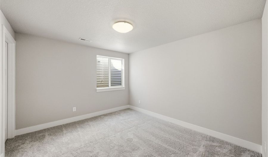 2308 Chan Dr, Adel, IA 50003 - 5 Beds, 3 Bath