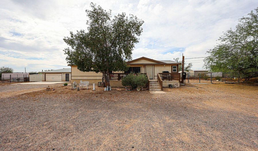 880 E 4TH Ave, Apache Junction, AZ 85119 - 3 Beds, 2 Bath