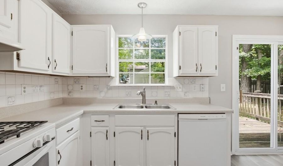 11240 Rotherick Dr, Alpharetta, GA 30022 - 3 Beds, 3 Bath