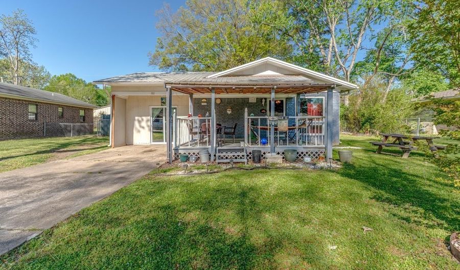 701 N Main St, Bald Knob, AR 72010 - 3 Beds, 1 Bath