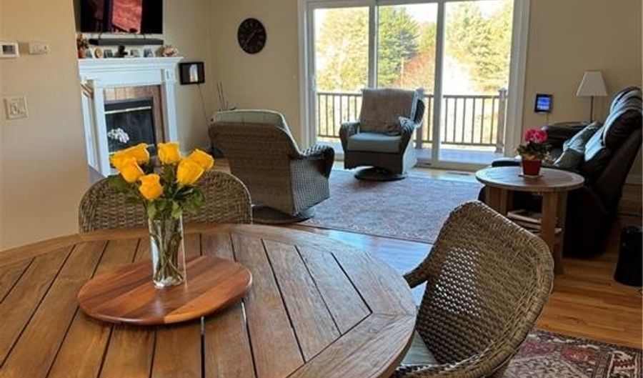 18 Palmer Cir, Hopkinton, RI 02832 - 2 Beds, 2 Bath