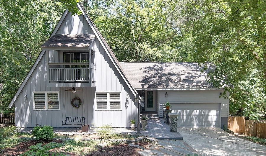 7608 Zermatt Ln, Charlotte, NC 28226 - 3 Beds, 2 Bath