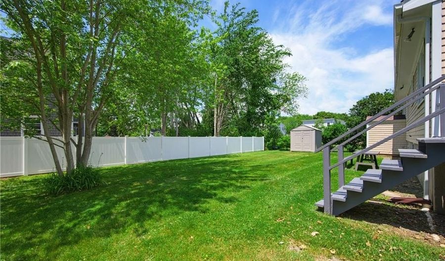 34 Foxhill Ave, Bristol, RI 02809 - 3 Beds, 3 Bath