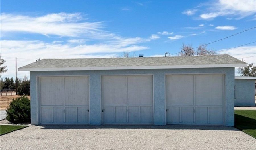 21338 Wren, Apple Valley, CA 92308 - 3 Beds, 2 Bath