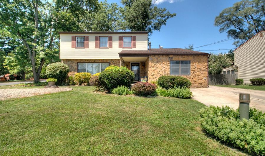 2 CLARK Dr, Barrington, NJ 08007 - 4 Beds, 3 Bath