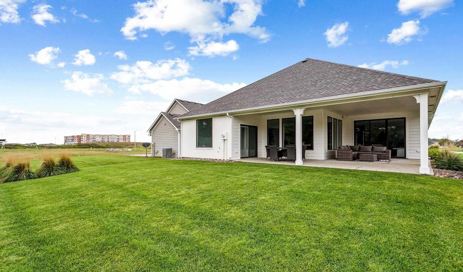 202 S Legacy Way, Andover, KS 67002 - 2 Beds, 3 Bath