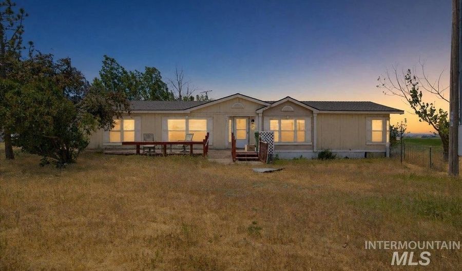 17903 Sand Hollow Rd, Caldwell, ID 83607 - 3 Beds, 2 Bath