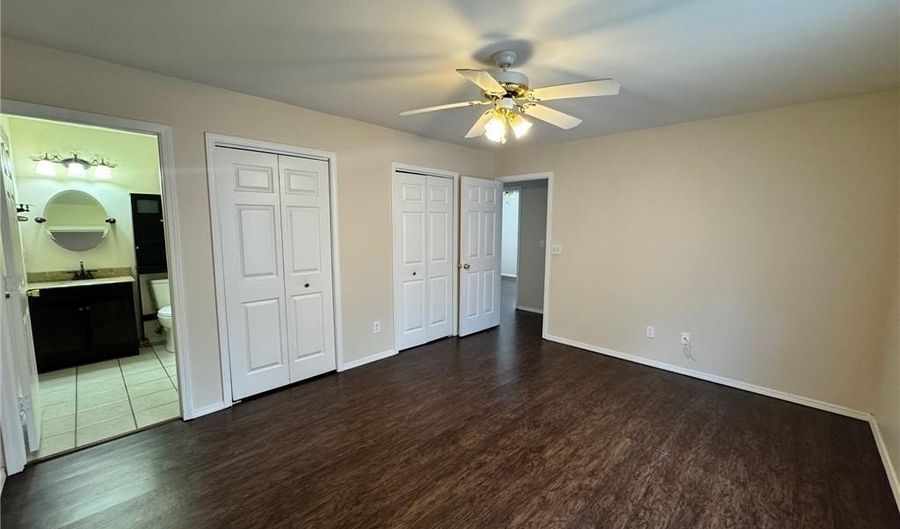 53 Holly Dr A, Bentonville, AR 72712 - 3 Beds, 2 Bath
