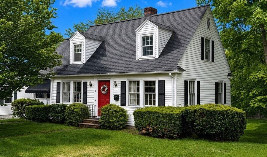 9 Stratford Rd, Andover, MA 01810 - 3 Beds, 2 Bath