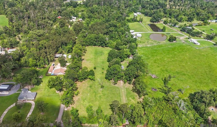 29809 S Cafe Line Rd, Albany, LA 70711 - 2 Beds, 1 Bath