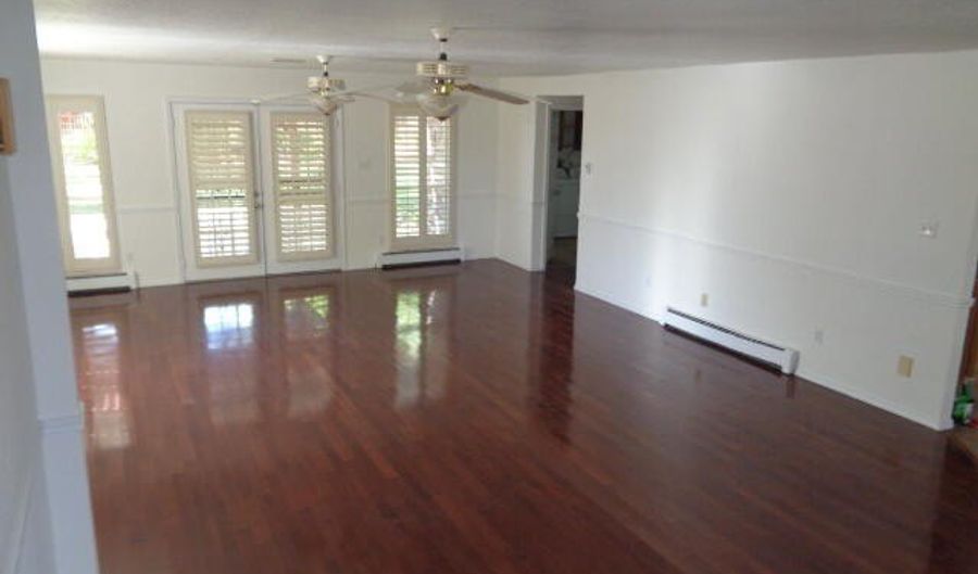 1623 MORNING STAR Dr, Belen, NM 87002 - 5 Beds, 3 Bath