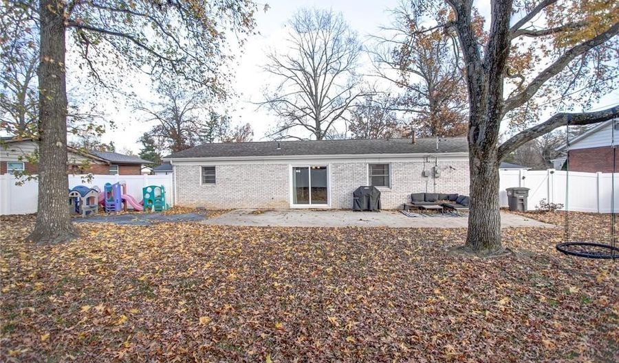 4404 Briarcliff Dr, Alton, IL 62002 - 2 Beds, 1 Bath
