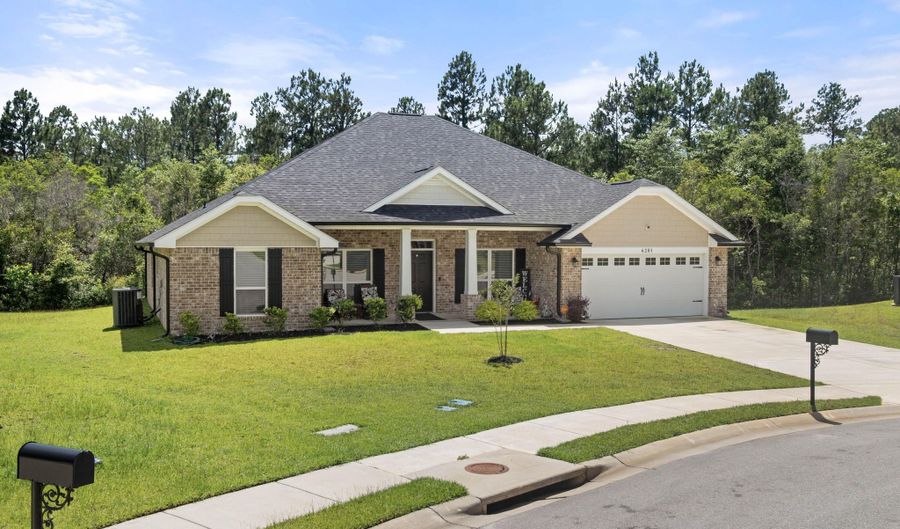 6285 Emerald Lk Dr, Biloxi, MS 39532 - 4 Beds, 2 Bath
