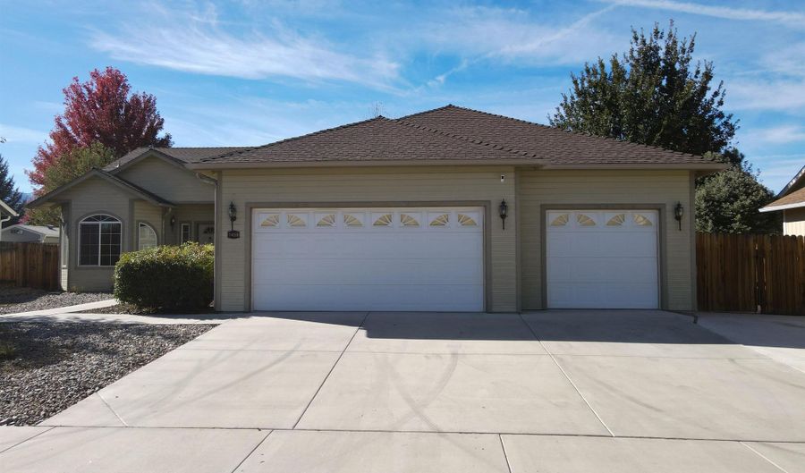 1458 Cardiff Dr, Gardnerville, NV 89410 - 3 Beds, 3 Bath