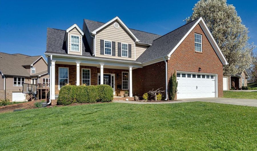 3827 Sweet Bay Ln, Apison, TN 37302 - 4 Beds, 3 Bath